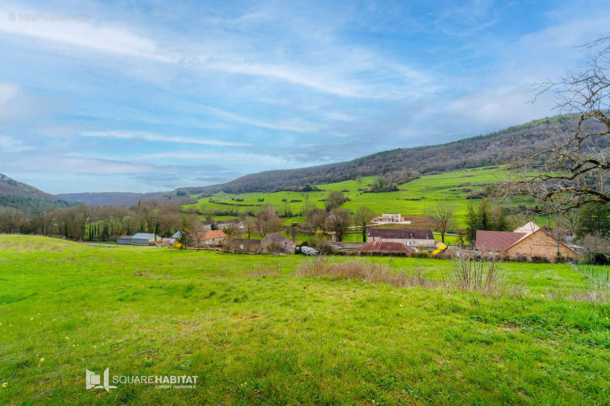 Terrain à BOUILLAND