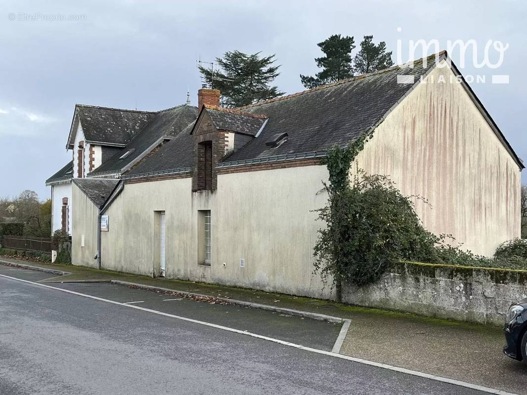 Maison à JOUE-SUR-ERDRE