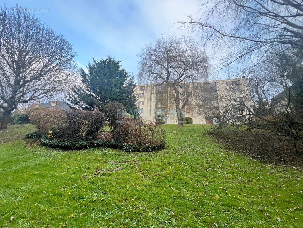 Appartement à LE RAINCY