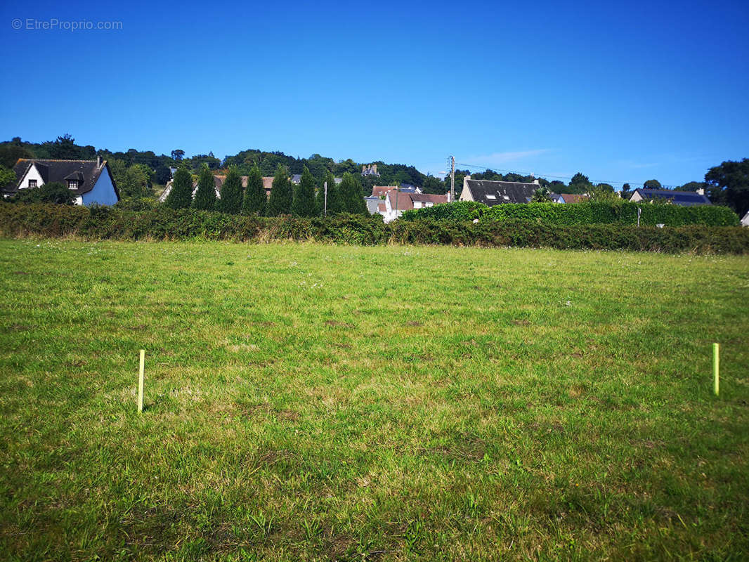 Terrain à LE VAL-SAINT-PERE