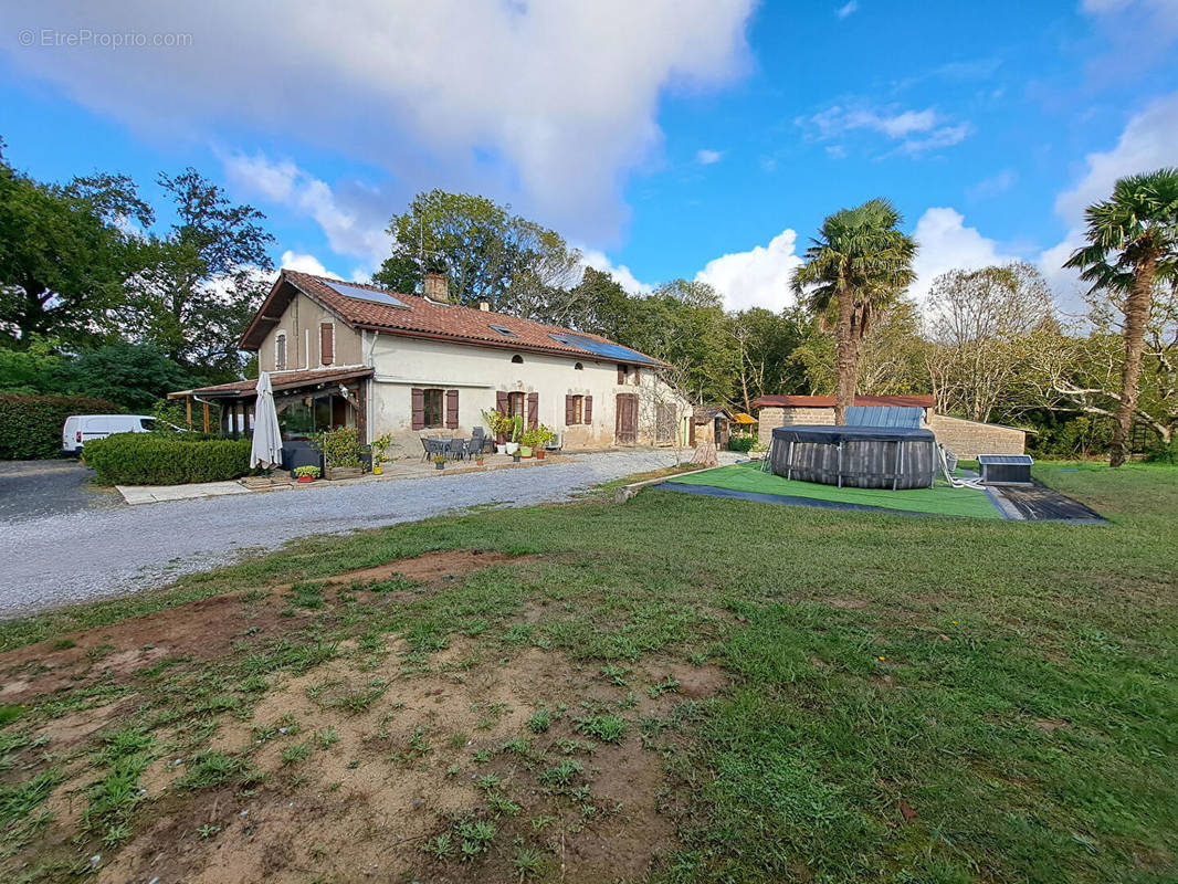 Maison à SAINT-MARTIN-DE-SEIGNANX