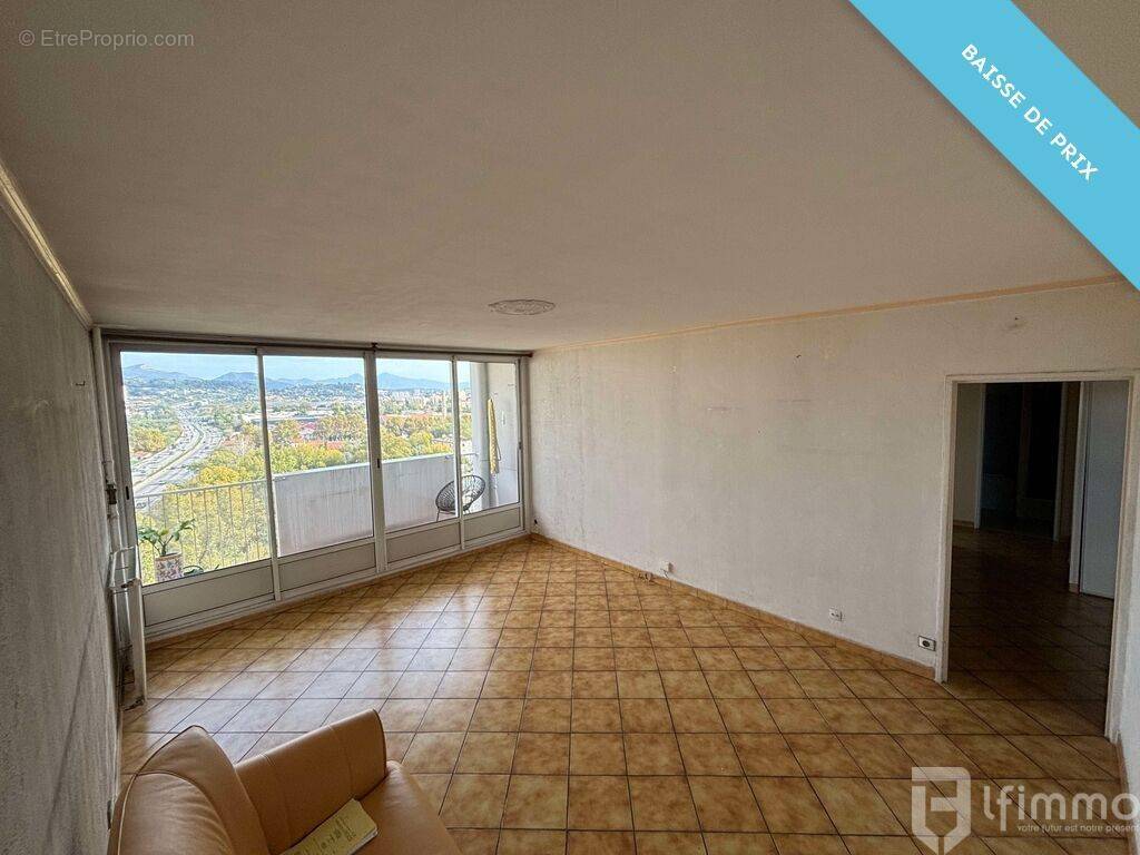 Appartement à MARSEILLE-11E