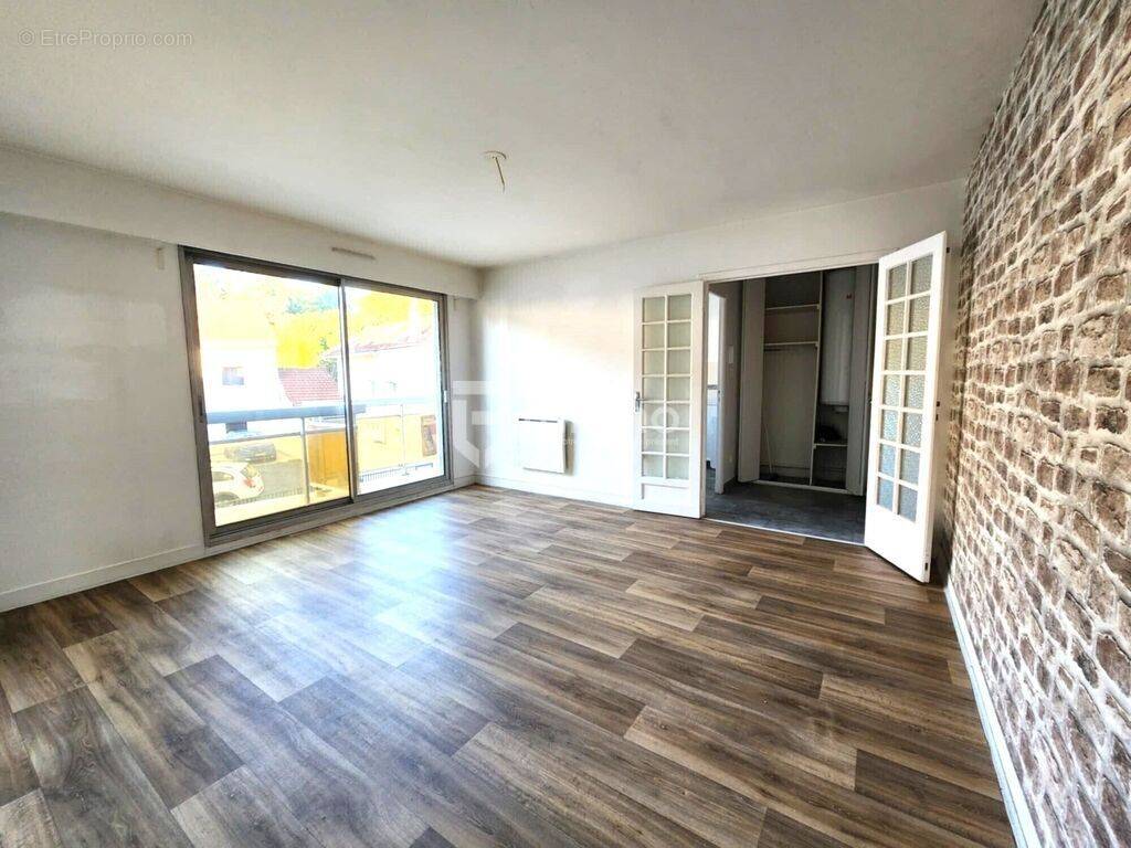 Appartement à THORIGNY-SUR-MARNE