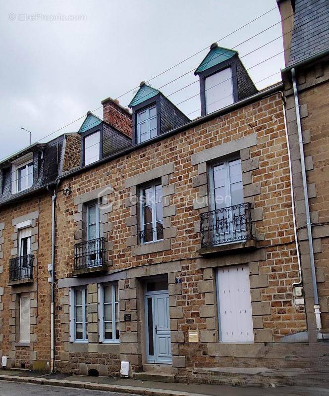 Maison à FOUGERES