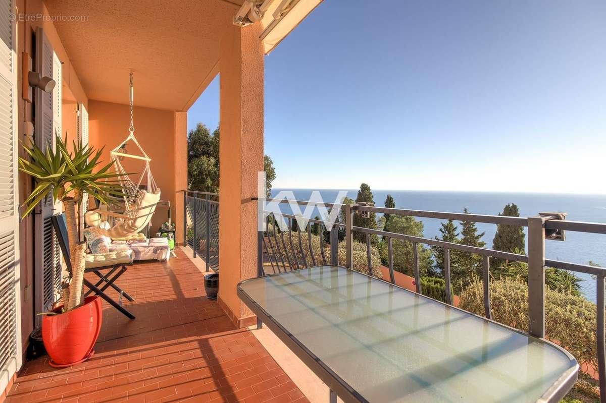 Appartement à ROQUEBRUNE-CAP-MARTIN