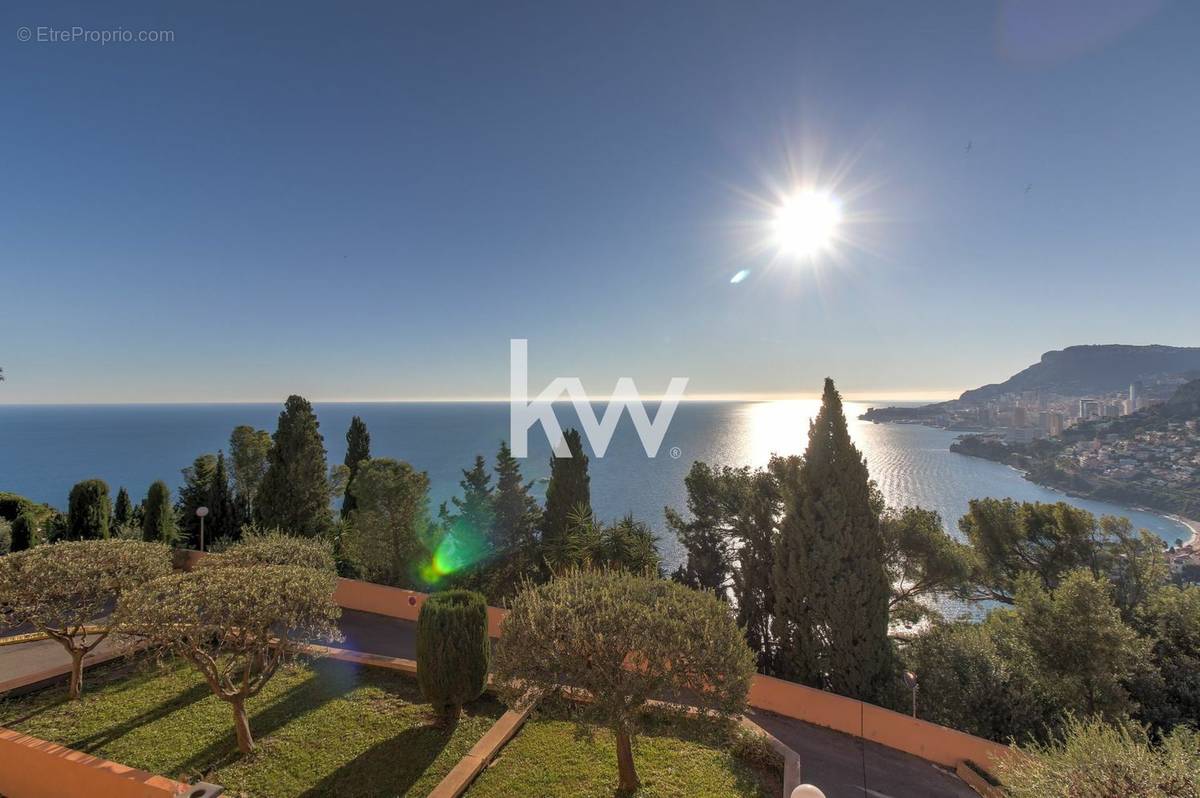 Appartement à ROQUEBRUNE-CAP-MARTIN