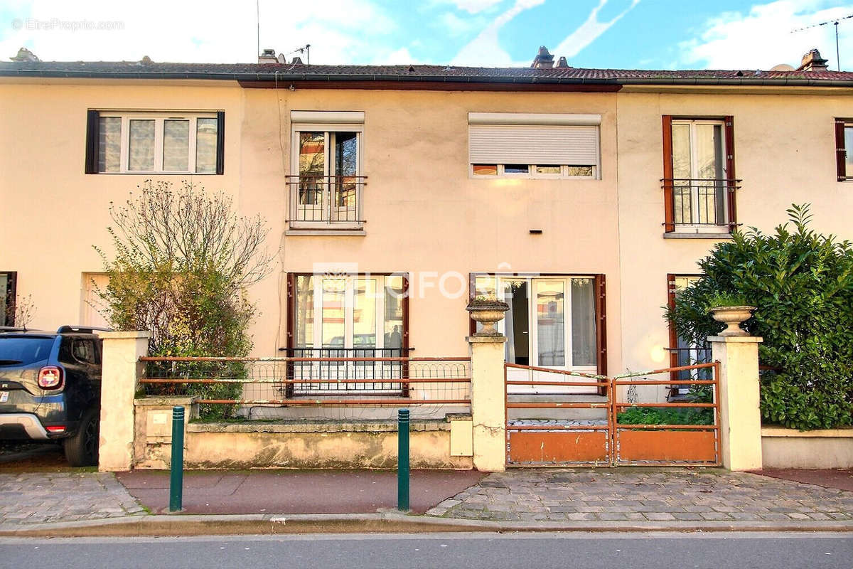 Maison à GENNEVILLIERS