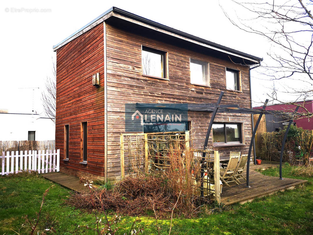 Maison à LES HERBIERS