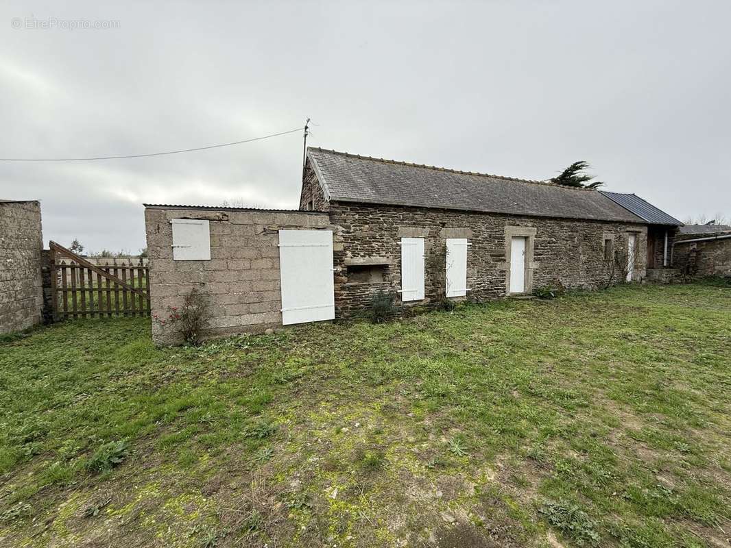 Maison à LES MOITIERS-D&#039;ALLONNE