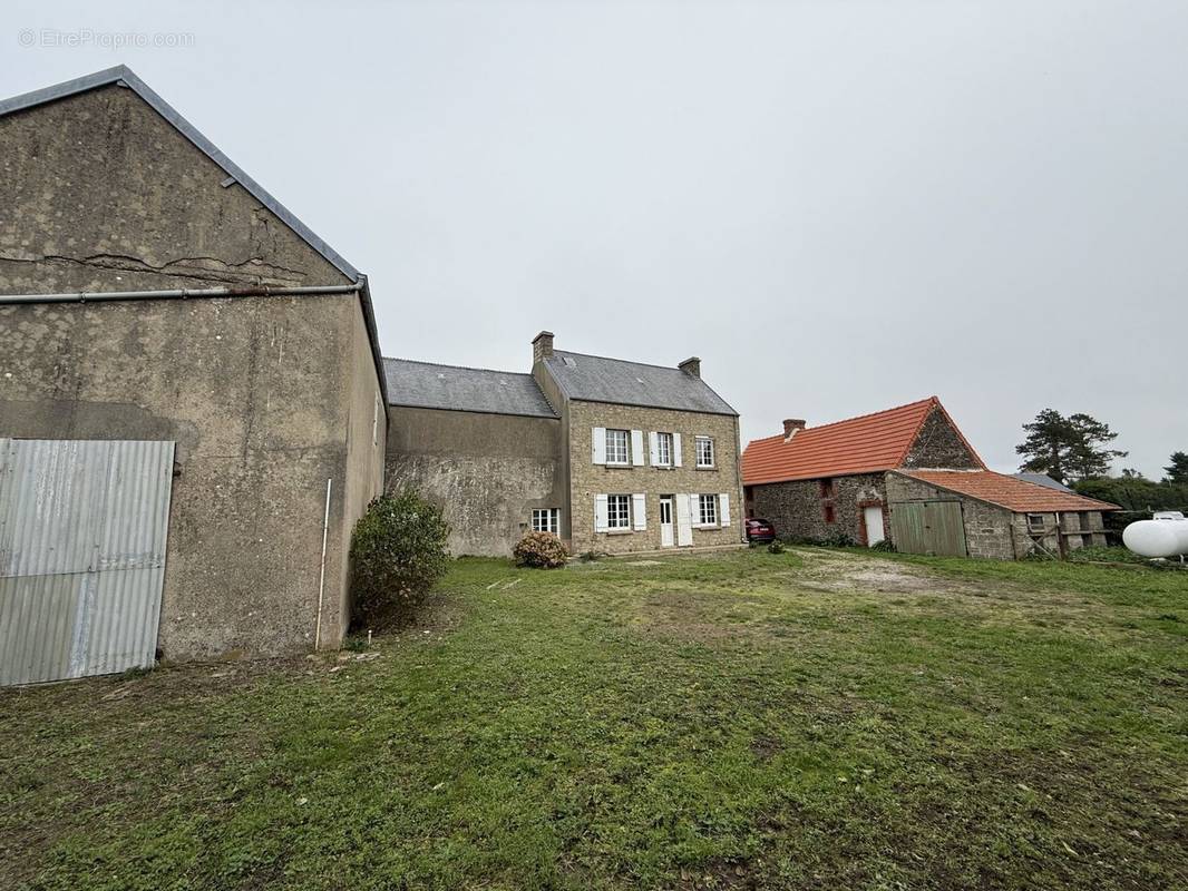 Maison à LES MOITIERS-D&#039;ALLONNE