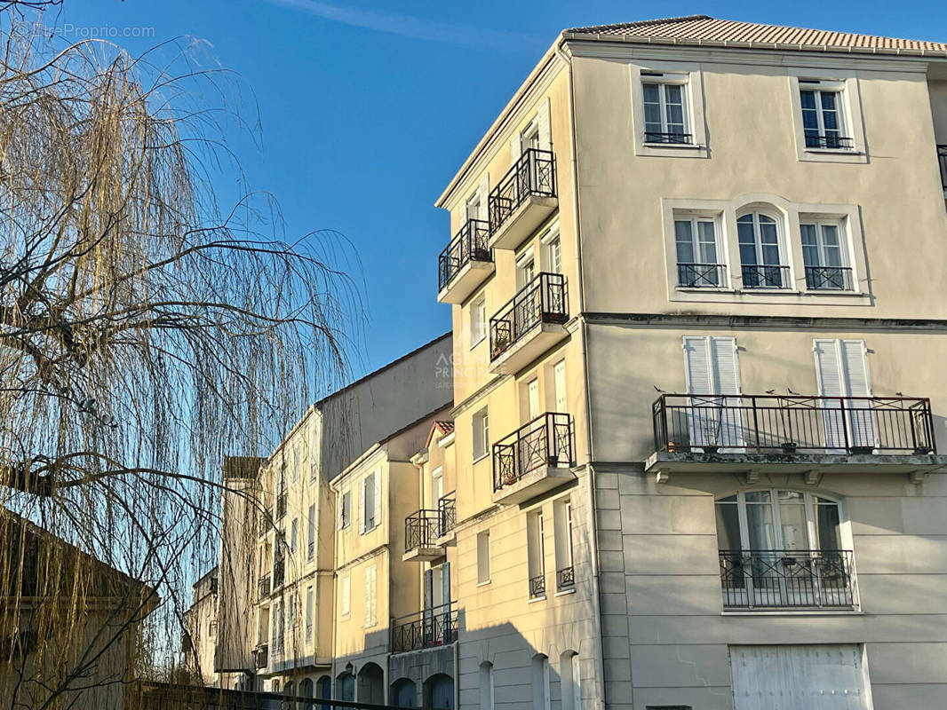 Appartement à COURDIMANCHE