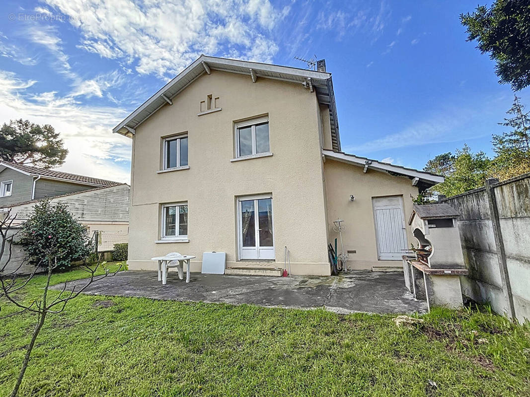 Maison à MERIGNAC