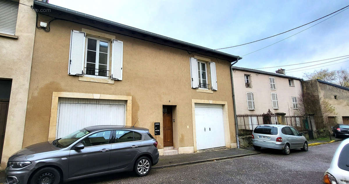 Appartement à ARS-SUR-MOSELLE