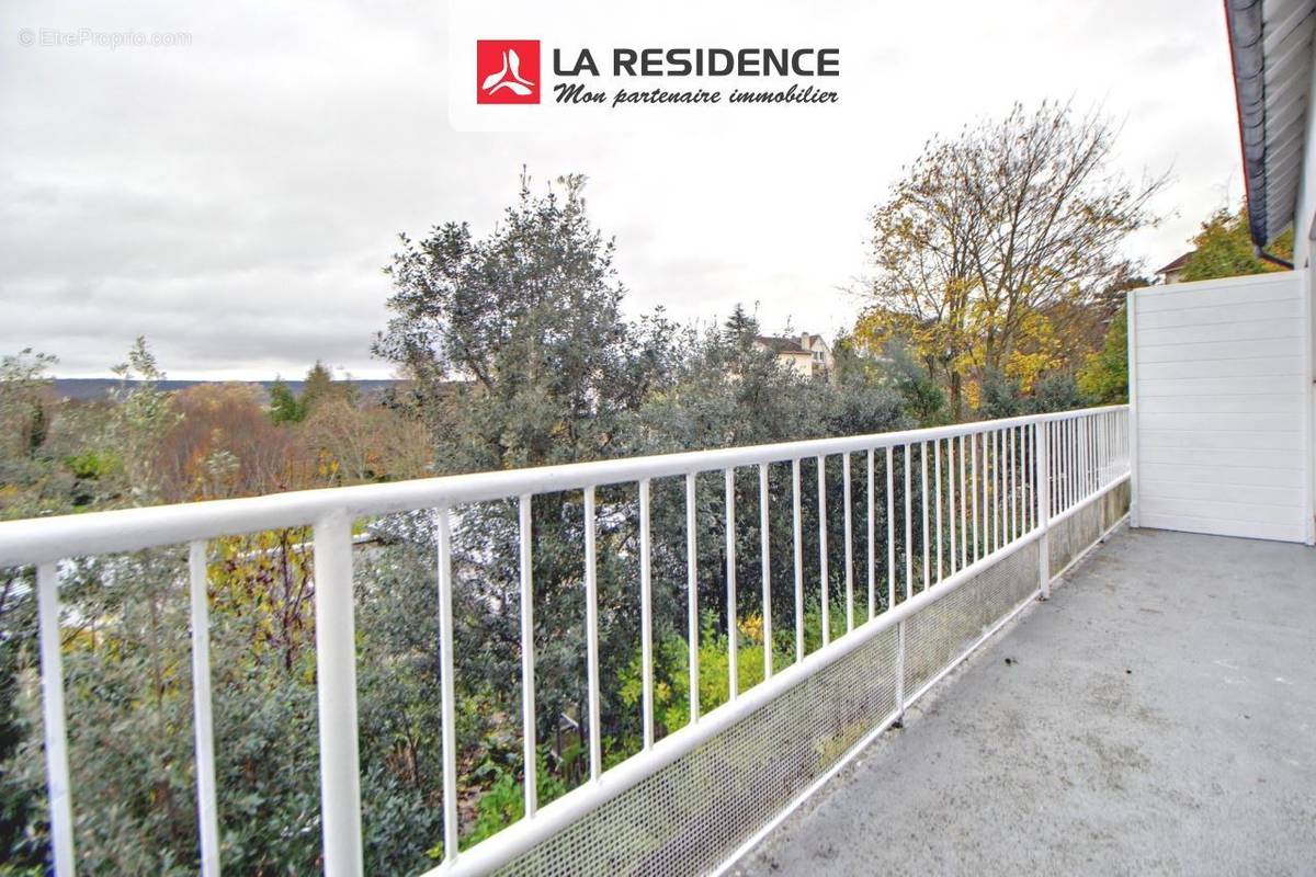 Appartement à VERNEUIL-SUR-SEINE