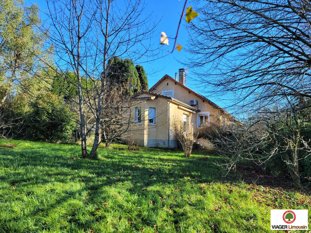 Maison à GENIS