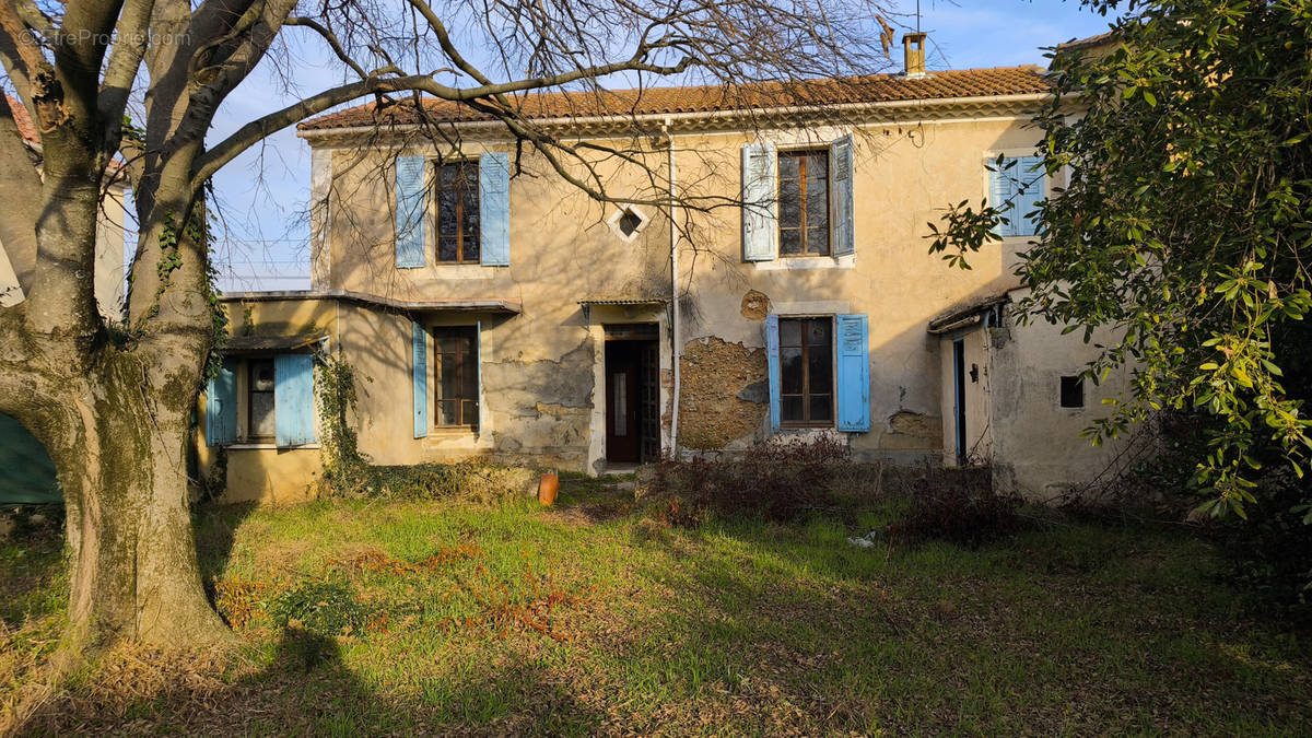 Maison à SORGUES