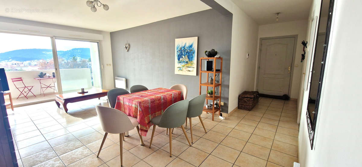 Appartement à HYERES