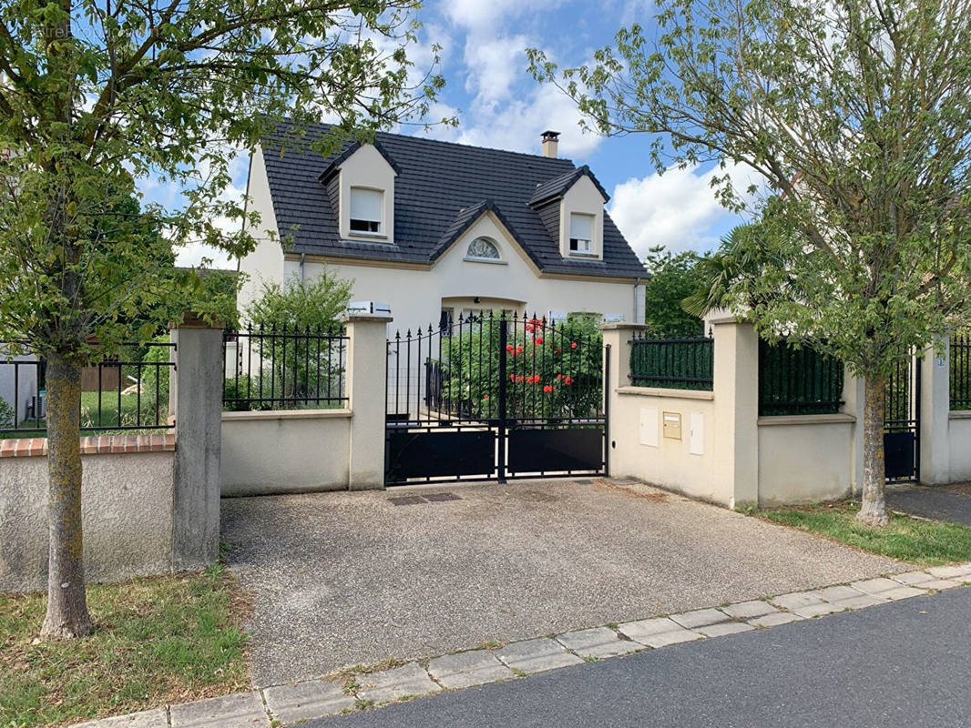 Maison à VILLIERS-SUR-ORGE