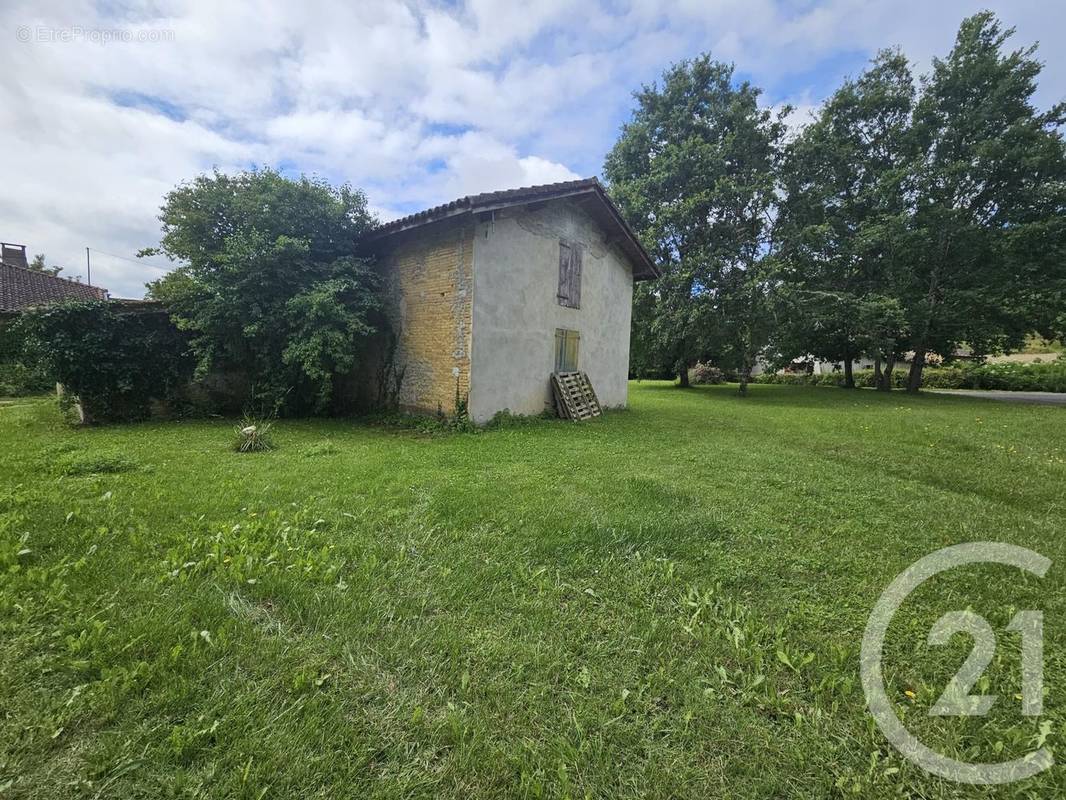 Maison à LAMOTHE-CAPDEVILLE