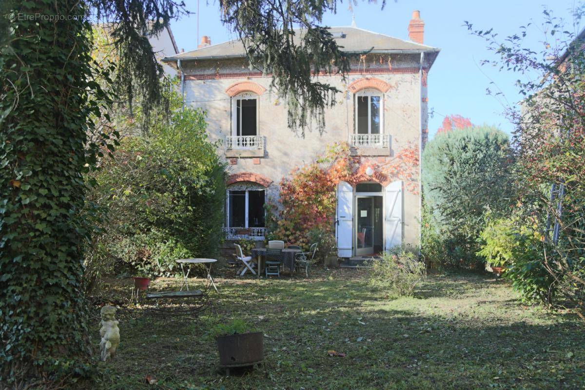 Maison à AUTUN