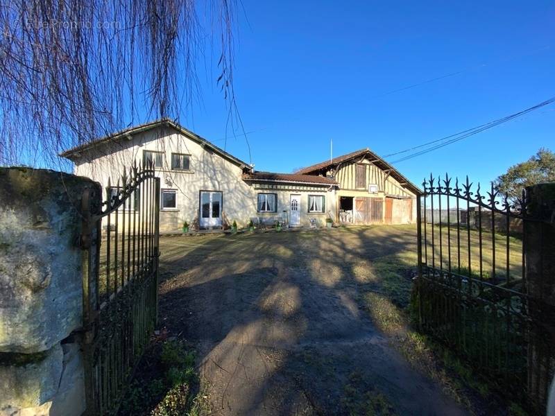 Maison à AIRE-SUR-L&#039;ADOUR