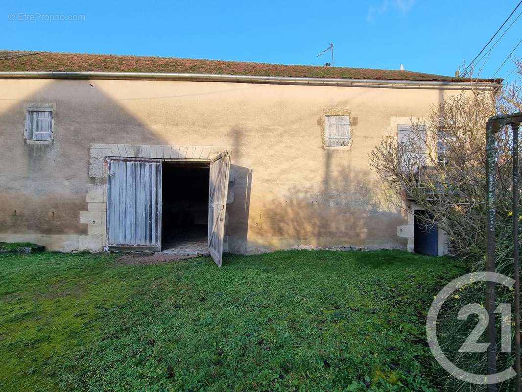 Maison à BRINON-SUR-BEUVRON