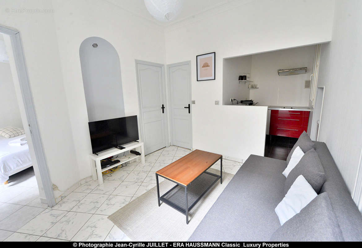 Appartement à PARIS-8E