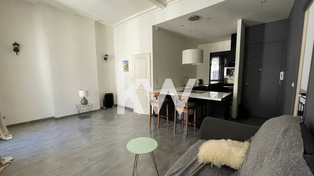 Appartement à MARSEILLE-2E