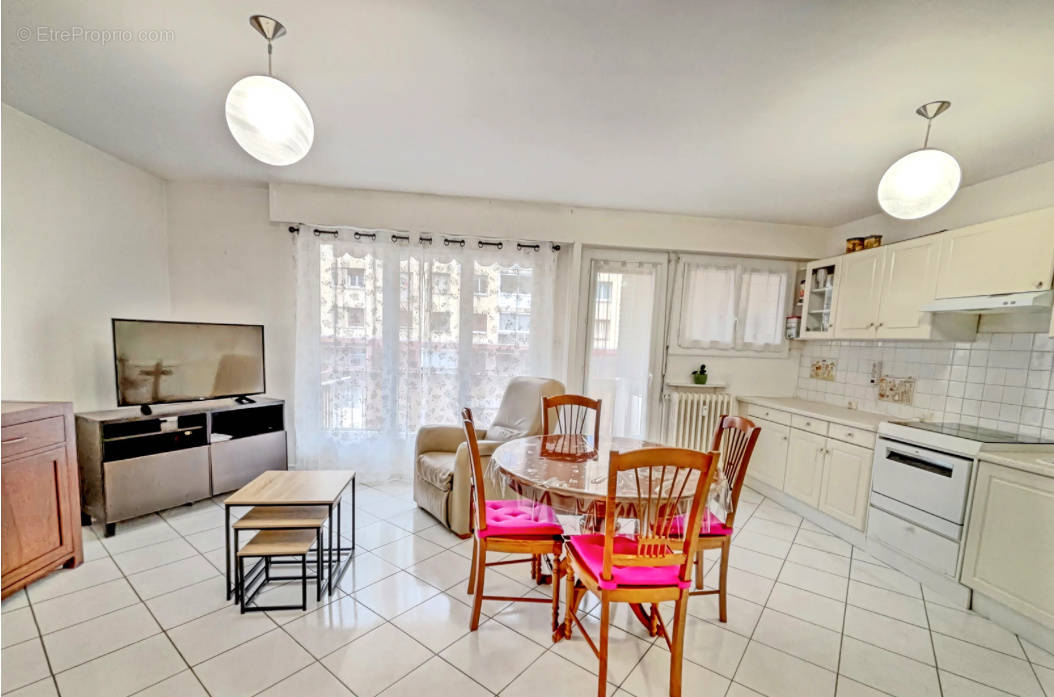 Appartement à AIX-LES-BAINS