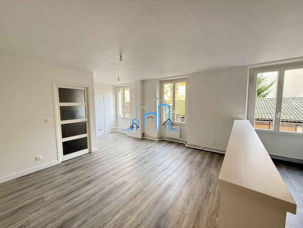 Appartement à PARIS-20E