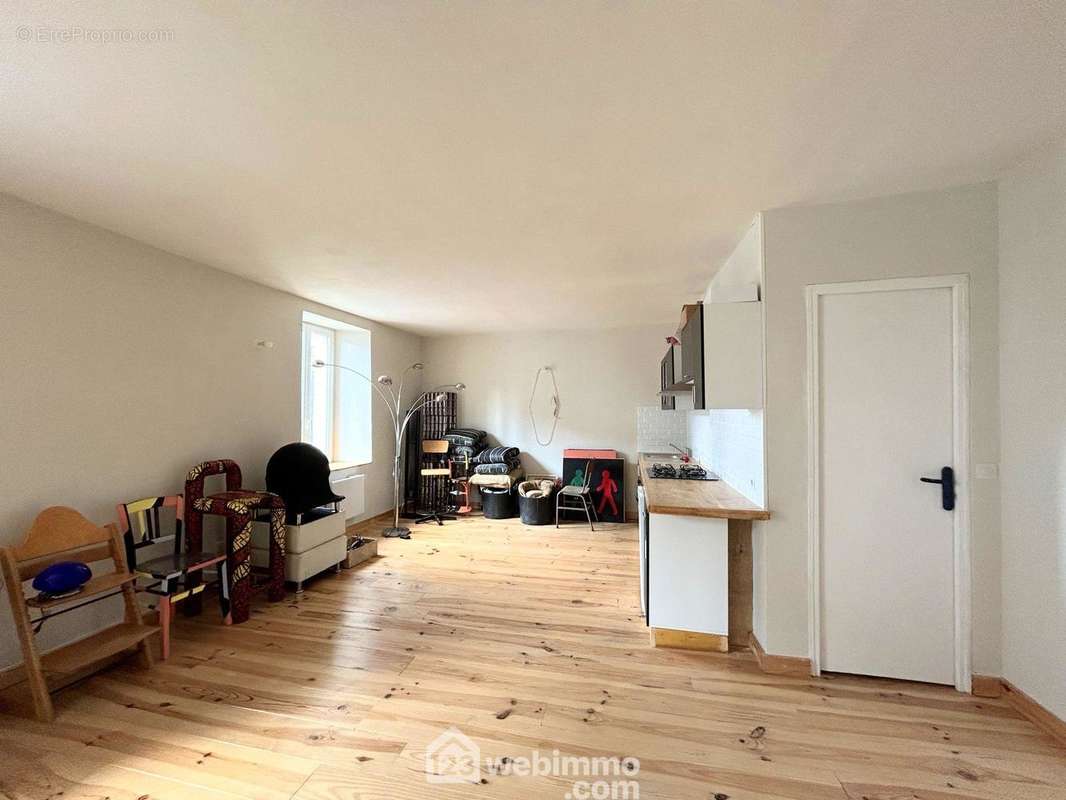 Appartement à TREDREZ-LOCQUEMEAU