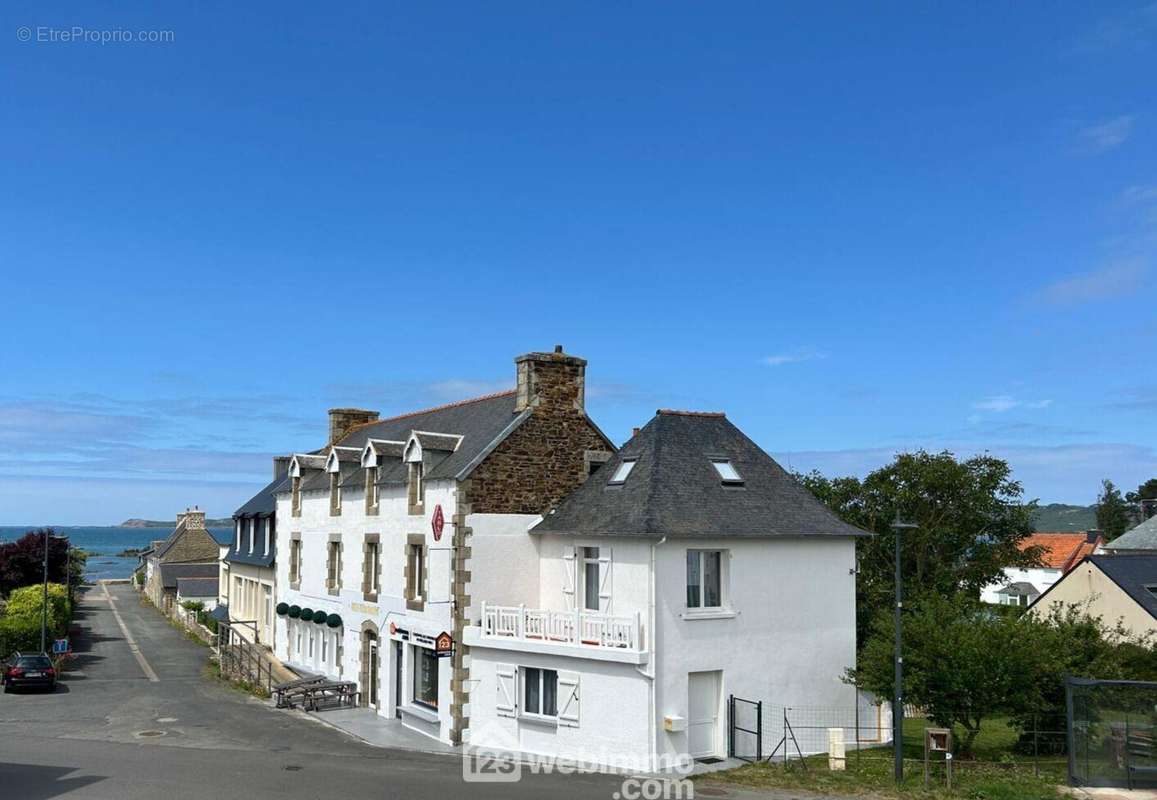 Maison à TREDREZ-LOCQUEMEAU