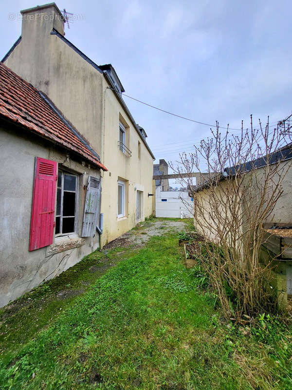 Maison à CAMARET-SUR-MER