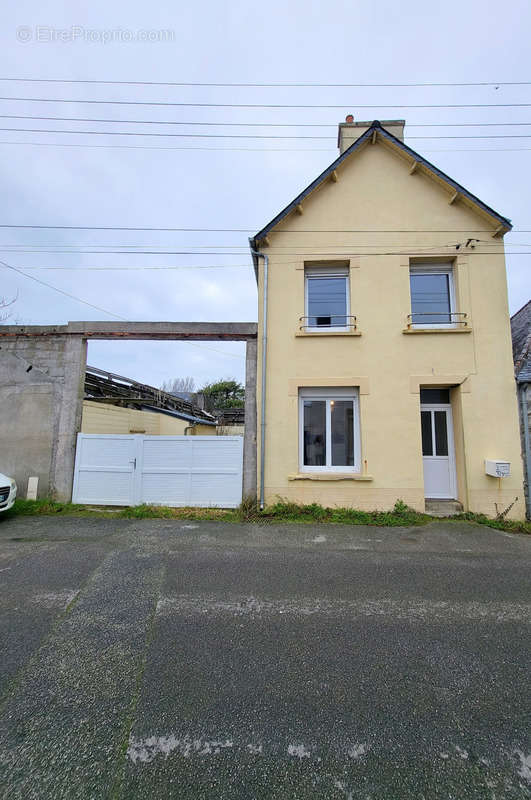 Maison à CAMARET-SUR-MER