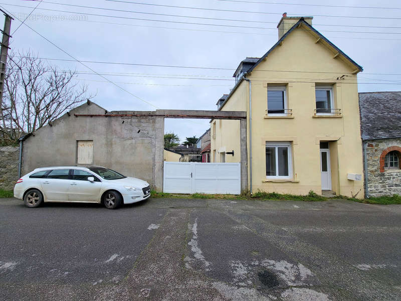 Maison à CAMARET-SUR-MER