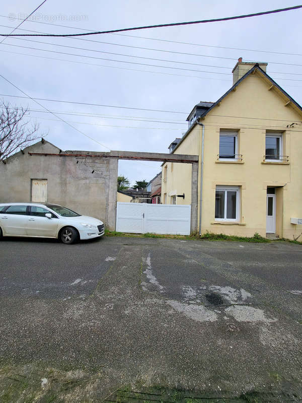 Maison à CAMARET-SUR-MER