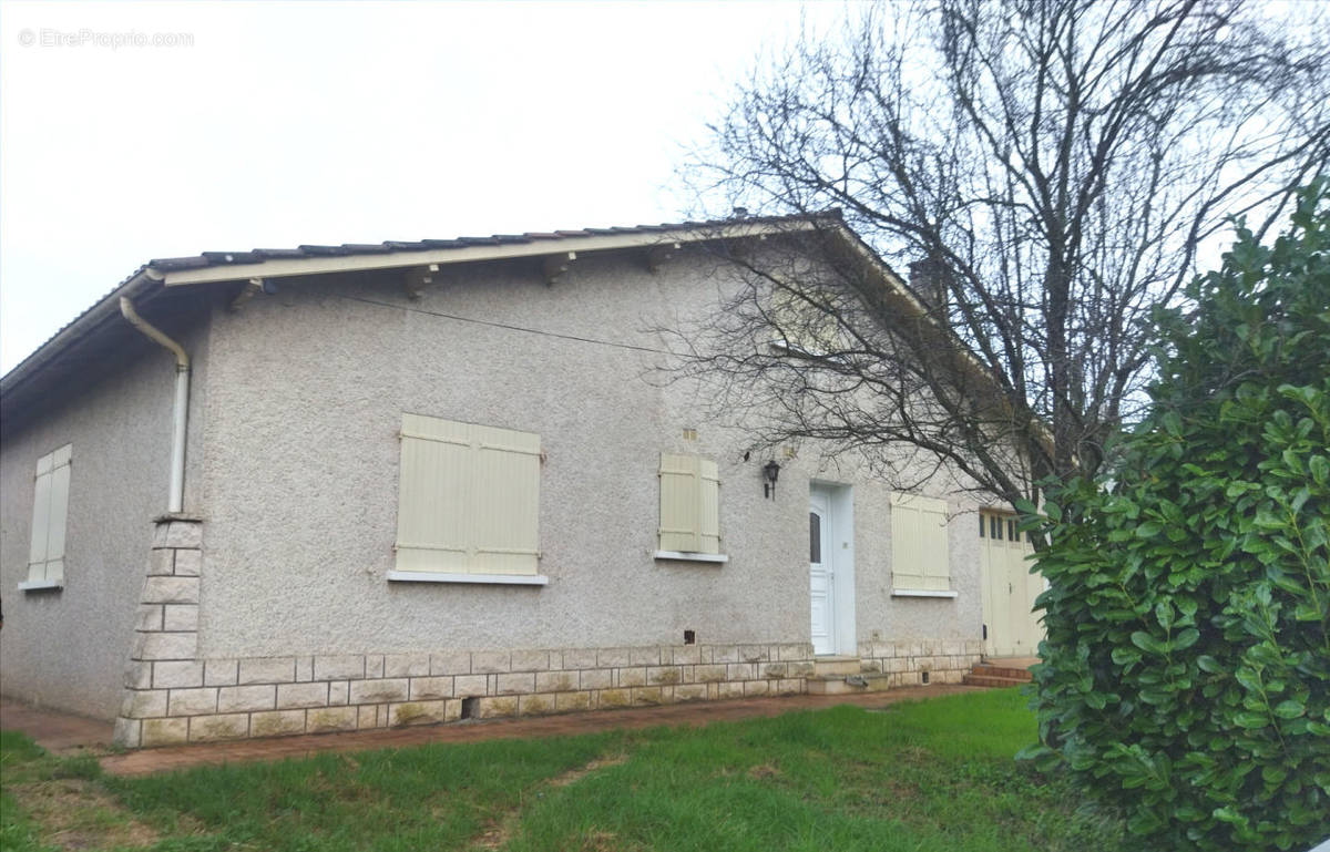 facade avant - Maison à AGEN