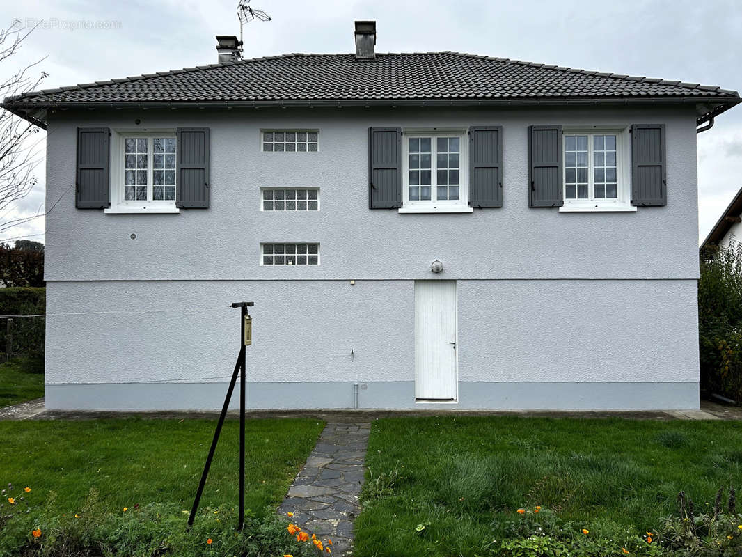 Maison à ARPAJON-SUR-CERE