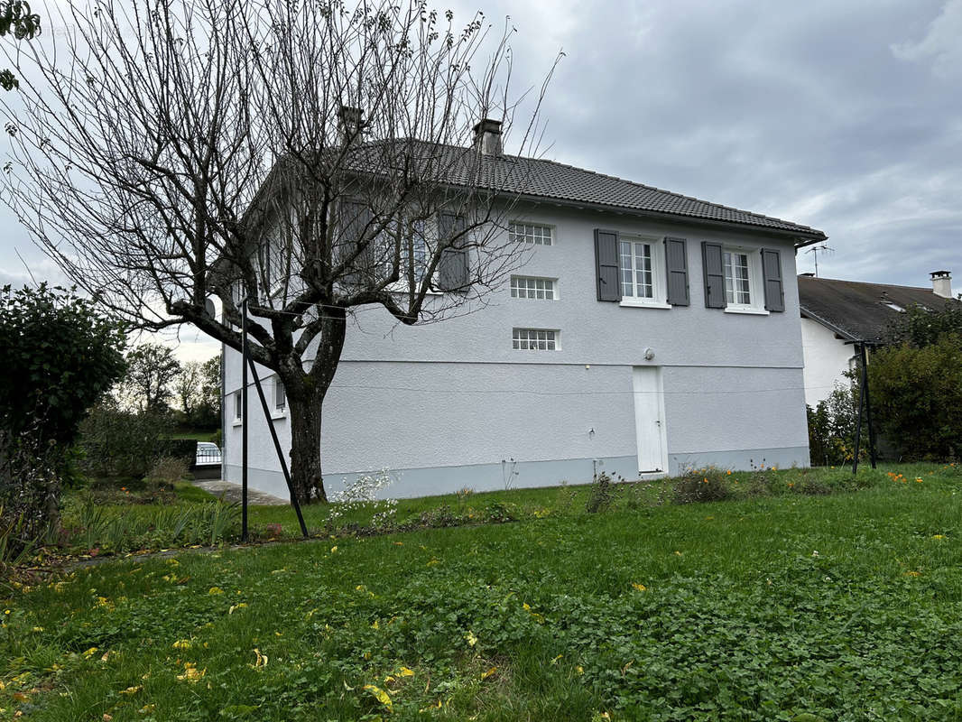 Maison à ARPAJON-SUR-CERE