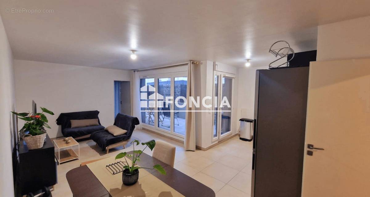 Appartement à AUBERVILLIERS