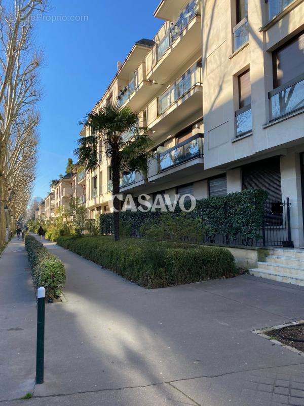 Appartement à NEUILLY-SUR-SEINE