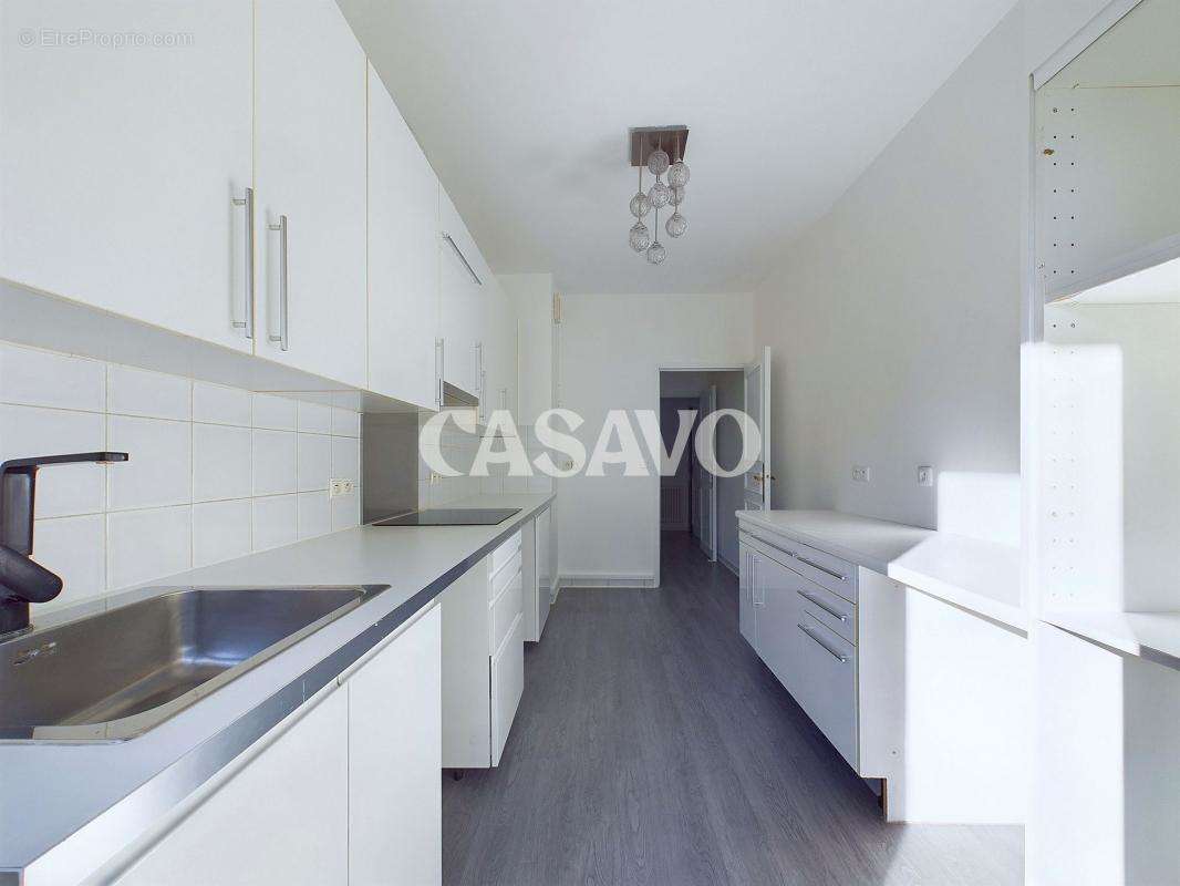 Appartement à NEUILLY-SUR-SEINE