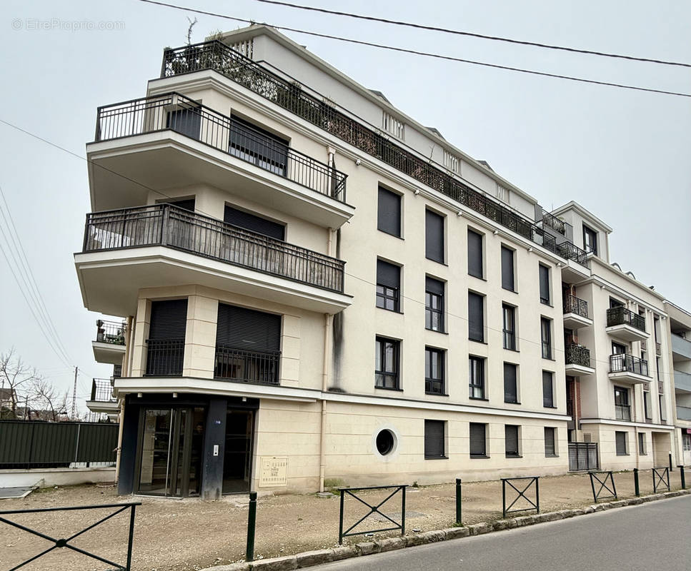 Appartement à LE BLANC-MESNIL