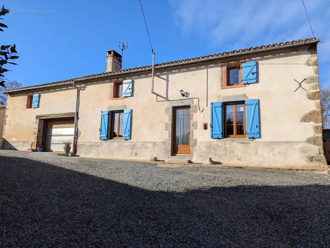 Appartement à LATHUS-SAINT-REMY