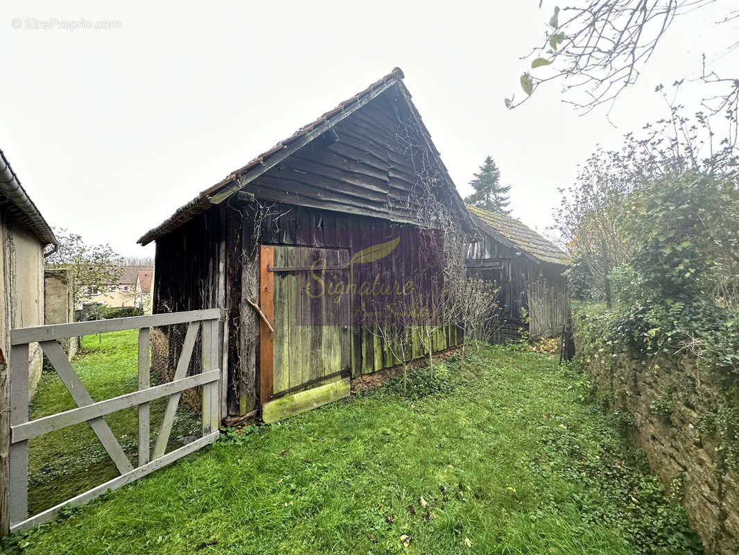 Maison à LOMBRON