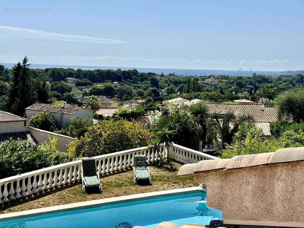 Maison à VILLENEUVE-LOUBET