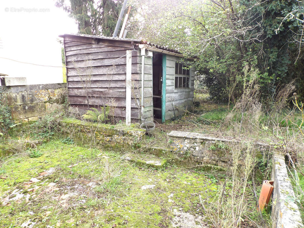 Maison à PORT-D&#039;ENVAUX