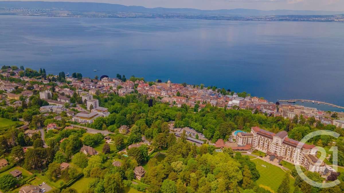 Appartement à EVIAN-LES-BAINS