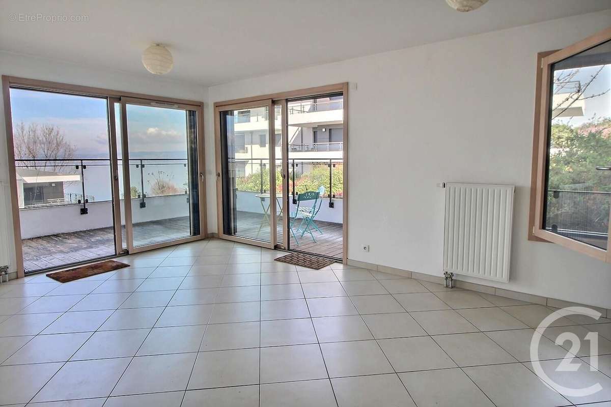 Appartement à EVIAN-LES-BAINS