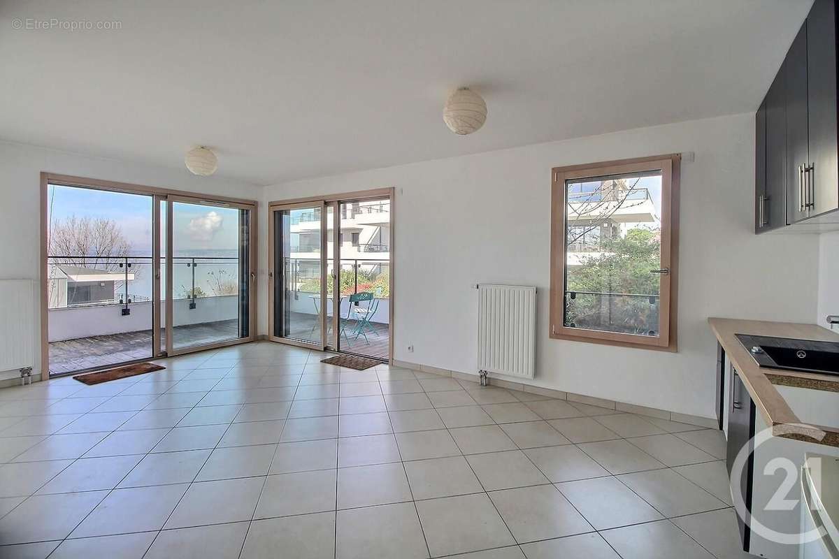 Appartement à EVIAN-LES-BAINS